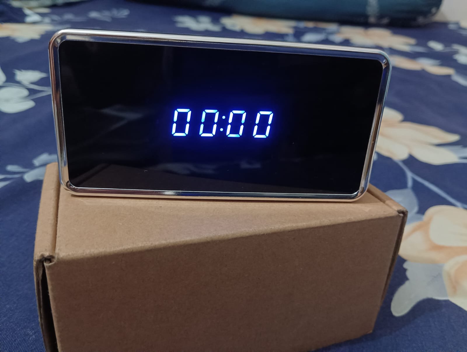 SC11A/B FHD Wi-Fi Digital Clock Camera